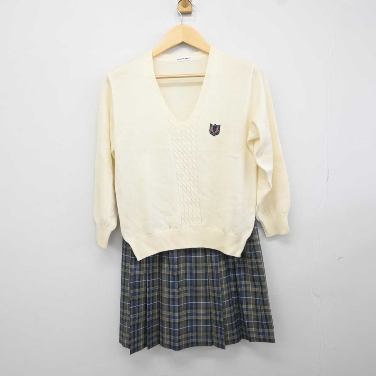 【中古】東京都 桜丘中学校高等学校 女子制服 2点 (ニット・スカート) sf042937