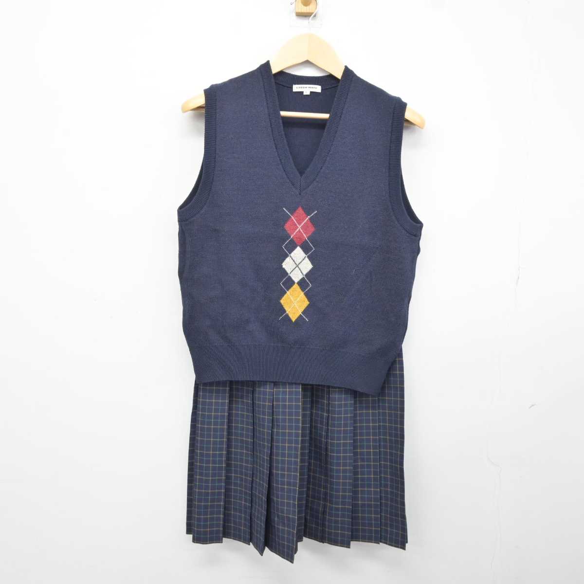 【中古】東京都 桜丘中学校高等学校 女子制服 2点 (ニットベスト・スカート) sf042938