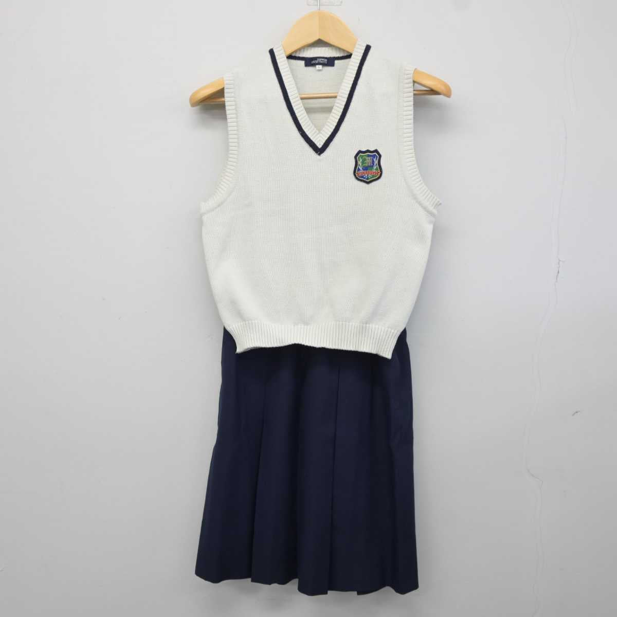 【中古】神奈川県 藤沢市立村岡中学校 女子制服 4点 (ブレザー・ニットベスト・スカート) sf043264