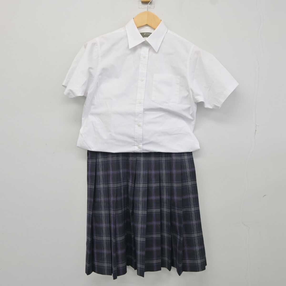 【中古】 学校法人三幸学園飛鳥未来高等学校 女子制服 2点 (シャツ・スカート) sf043267