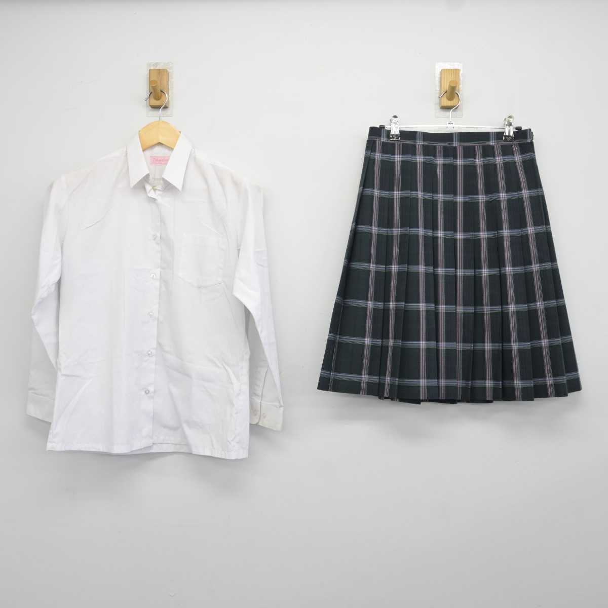 【中古】千葉県 山武中学校 女子制服 2点 (シャツ・スカート) sf043269