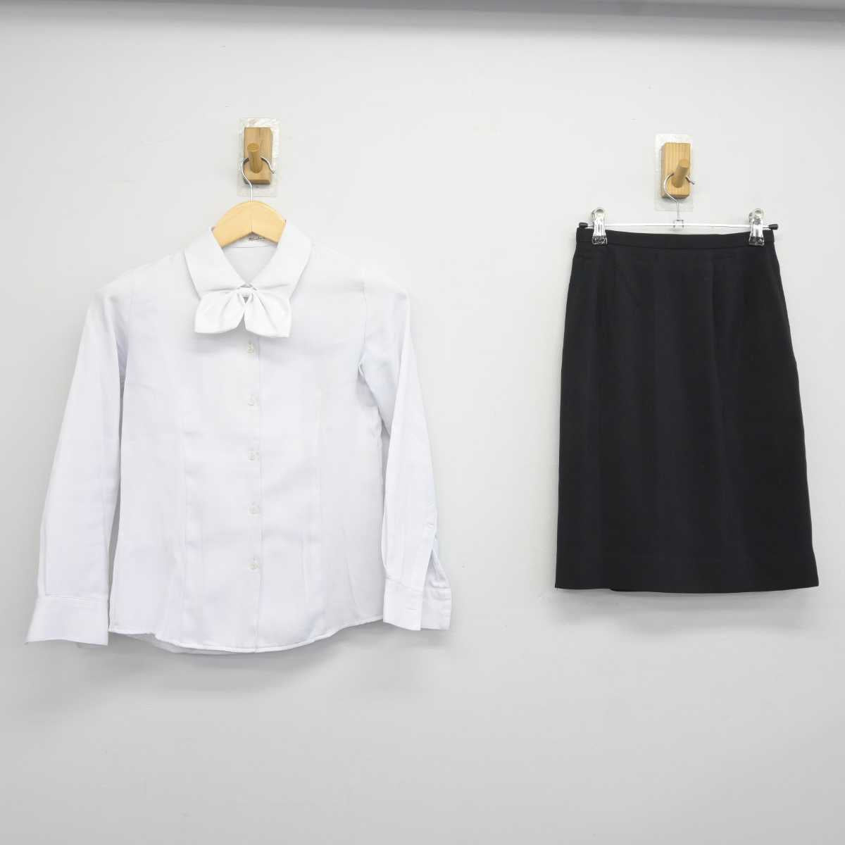 【中古】 事務服 女子制服 3点 (シャツ・スカート) sf043400