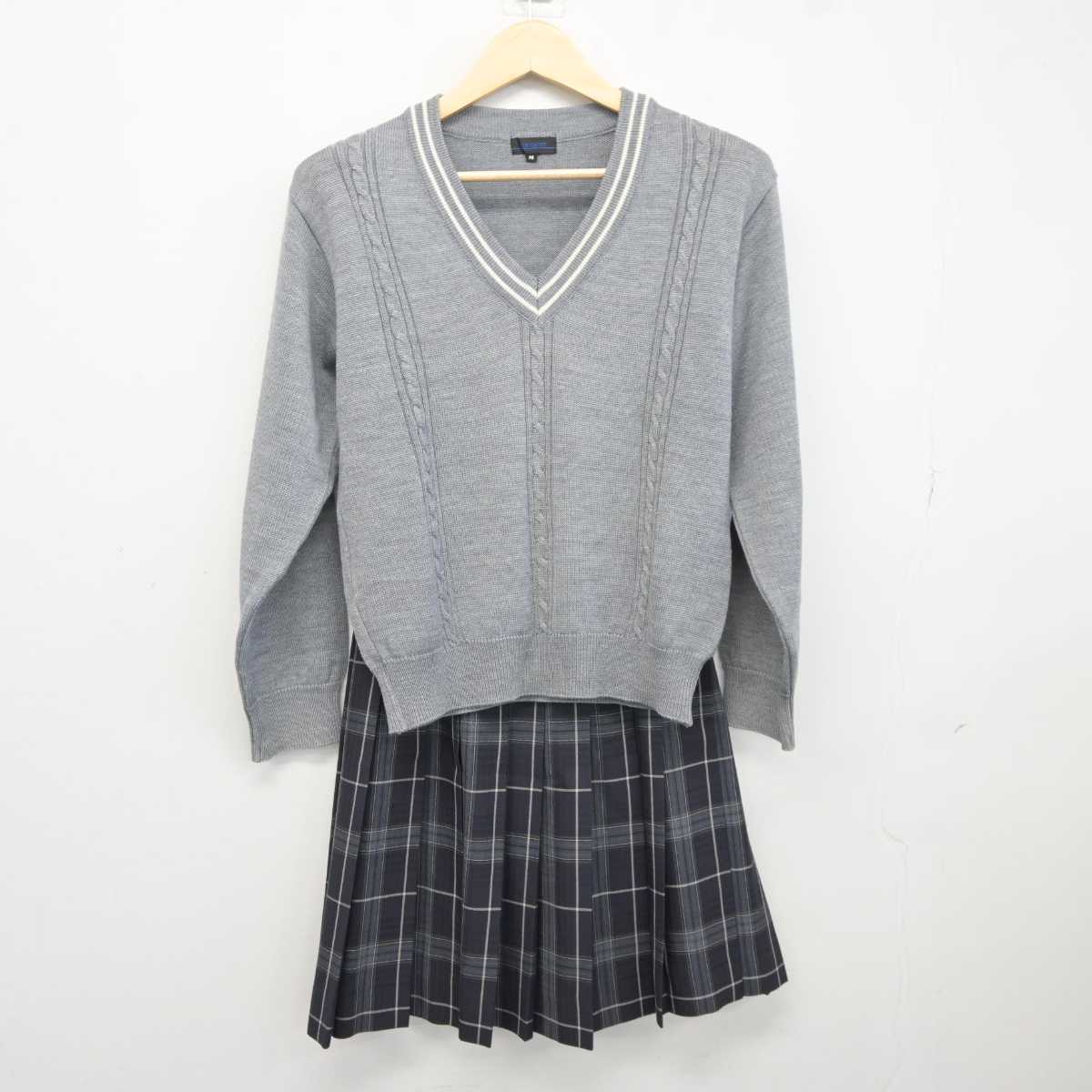 【中古】新潟県 北越高等学校 女子制服 2点 (ニット・スカート) sf043425