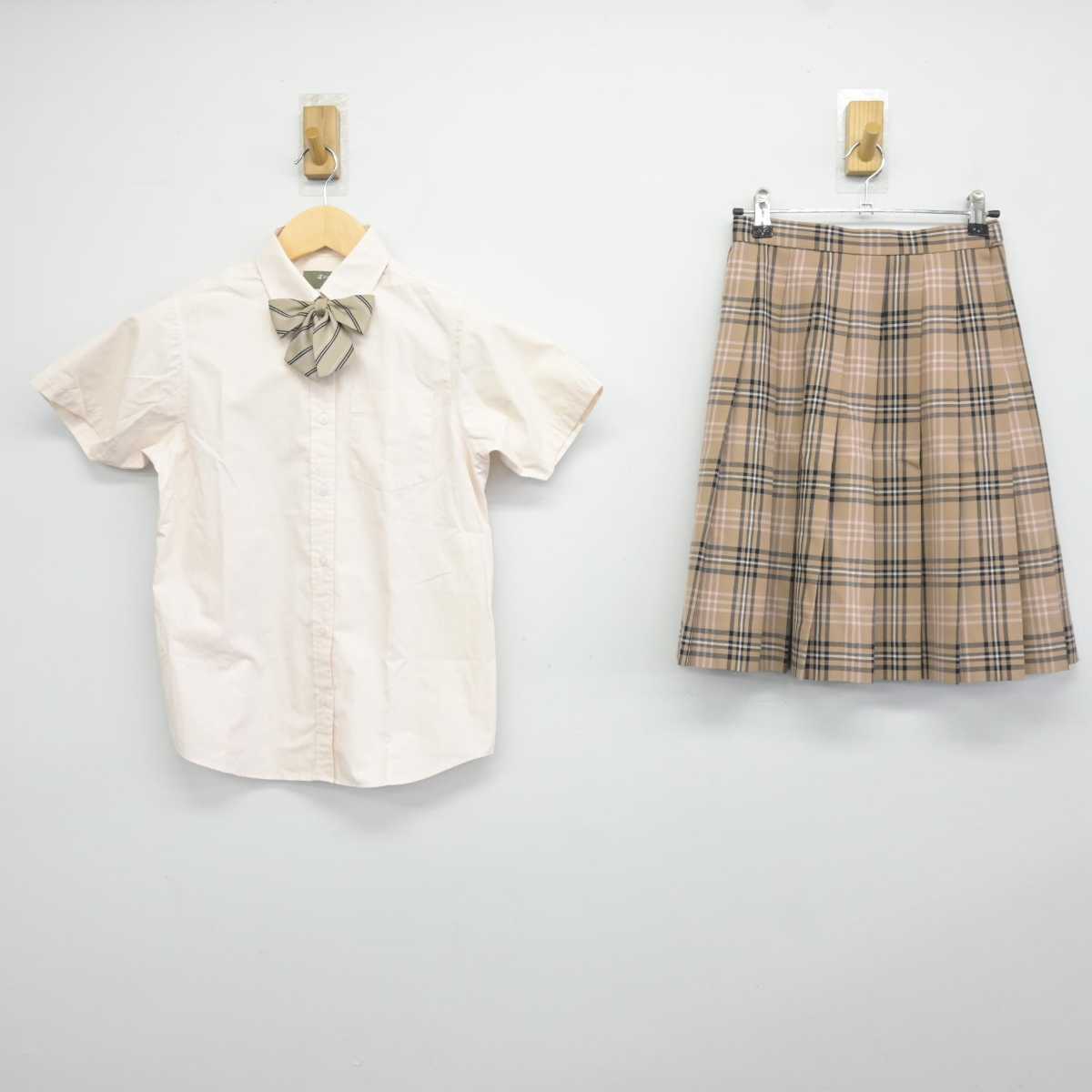 【中古】福岡県 誠修高等学校 女子制服 3点 (シャツ・スカート) sf043448