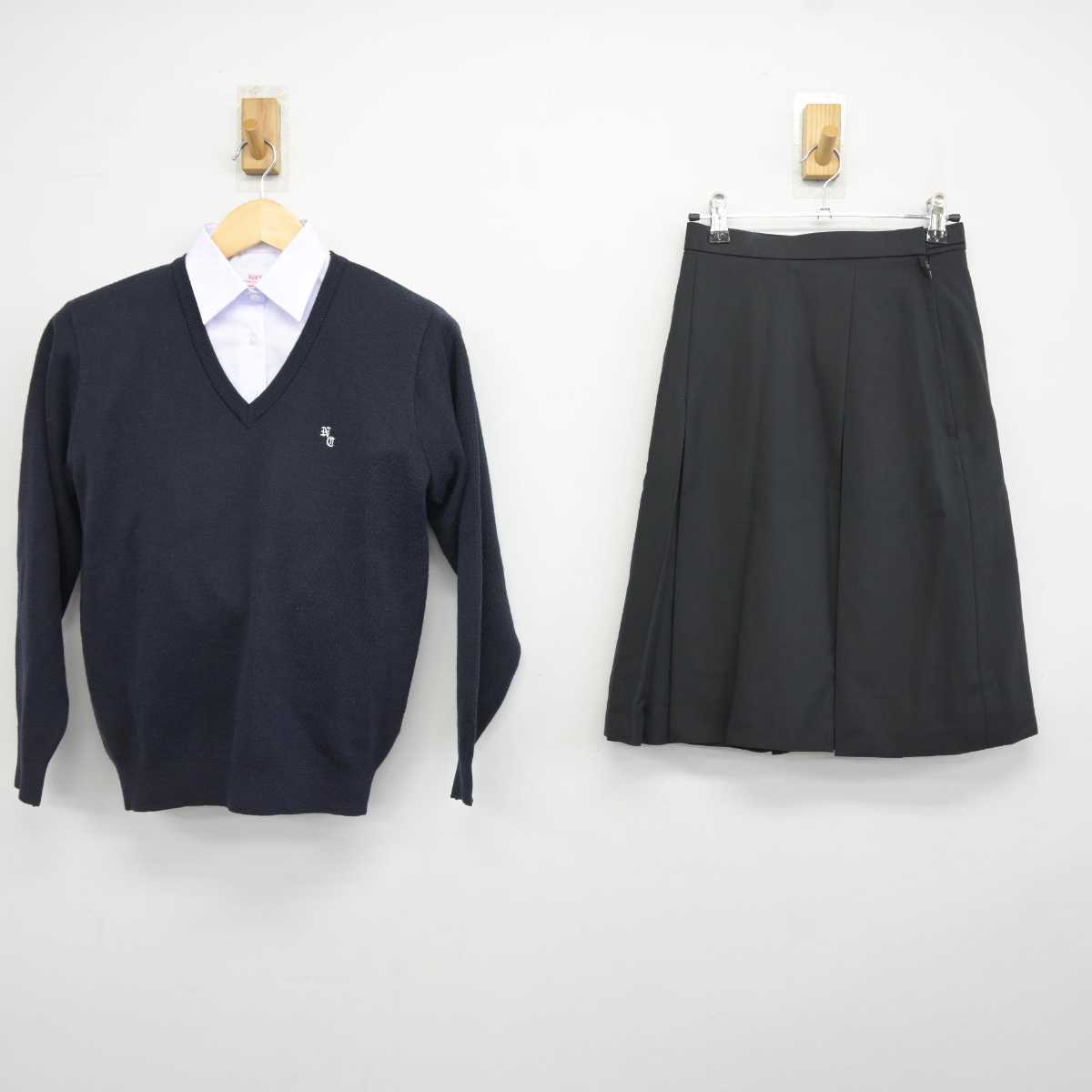 【中古】新潟県 長岡商業高等学校 女子制服 3点 (ニット・シャツ・スカート) sf043460