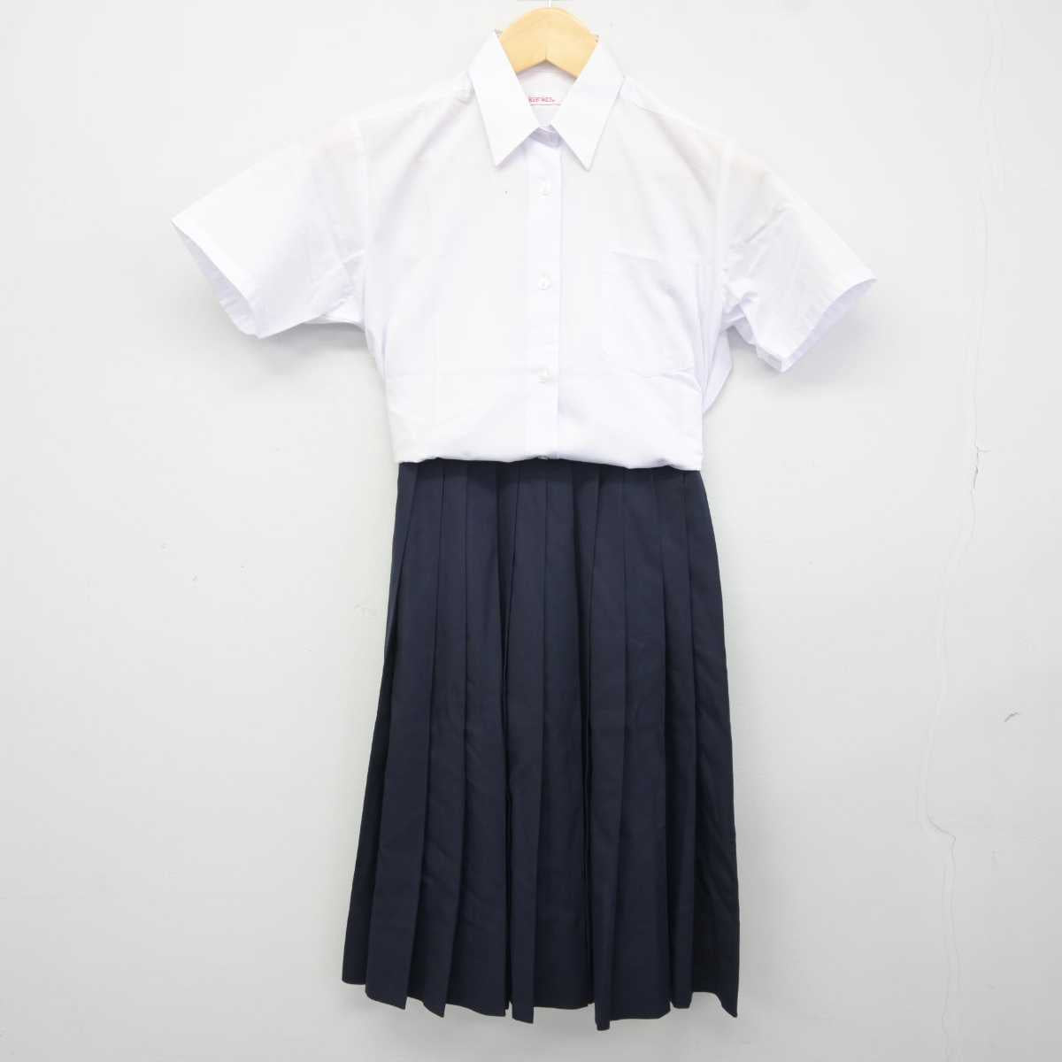 【中古】新潟県 見附中学校 女子制服 2点 (シャツ・スカート) sf043462