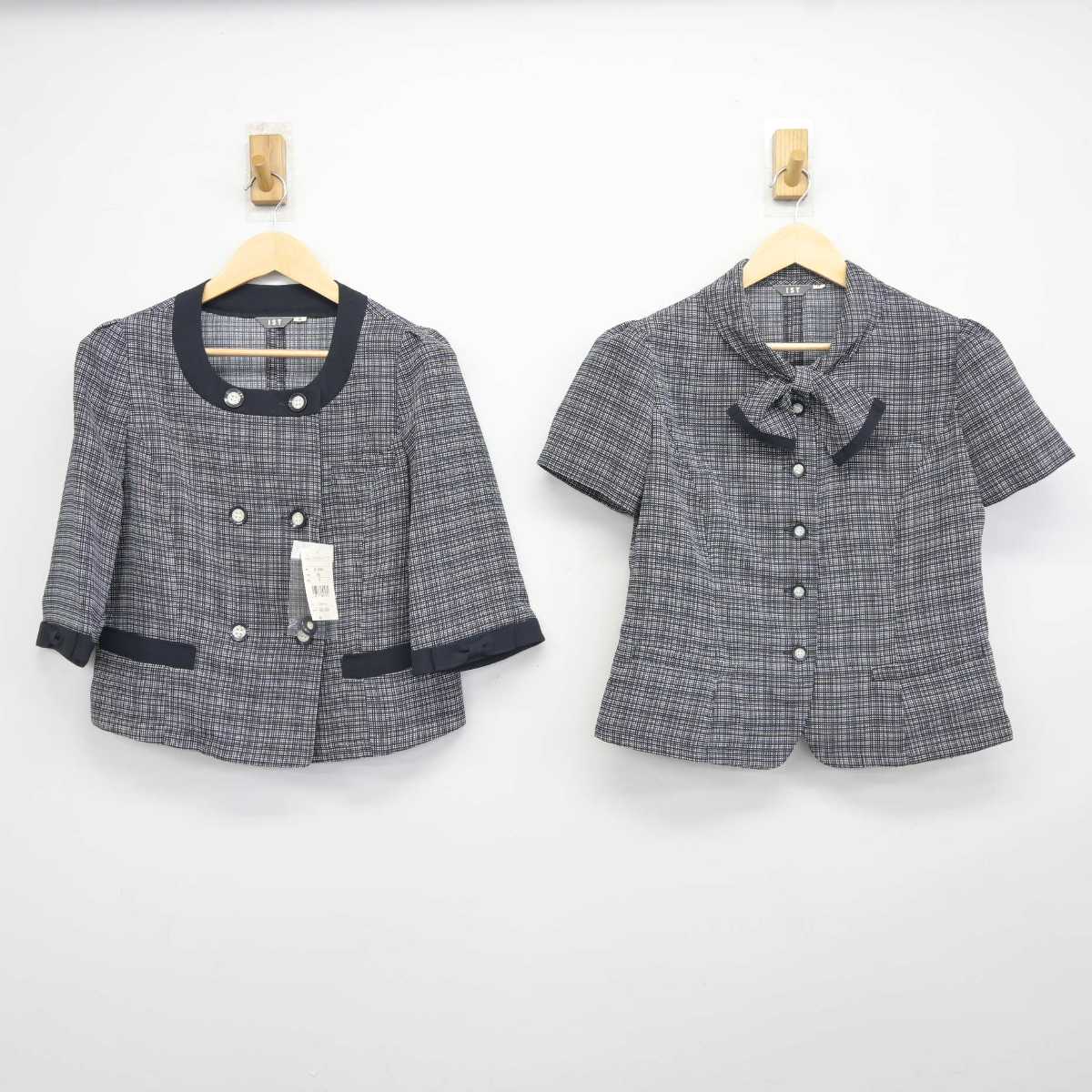 【中古】 事務服 女子制服 2点 (シャツ・シャツ) sf043464