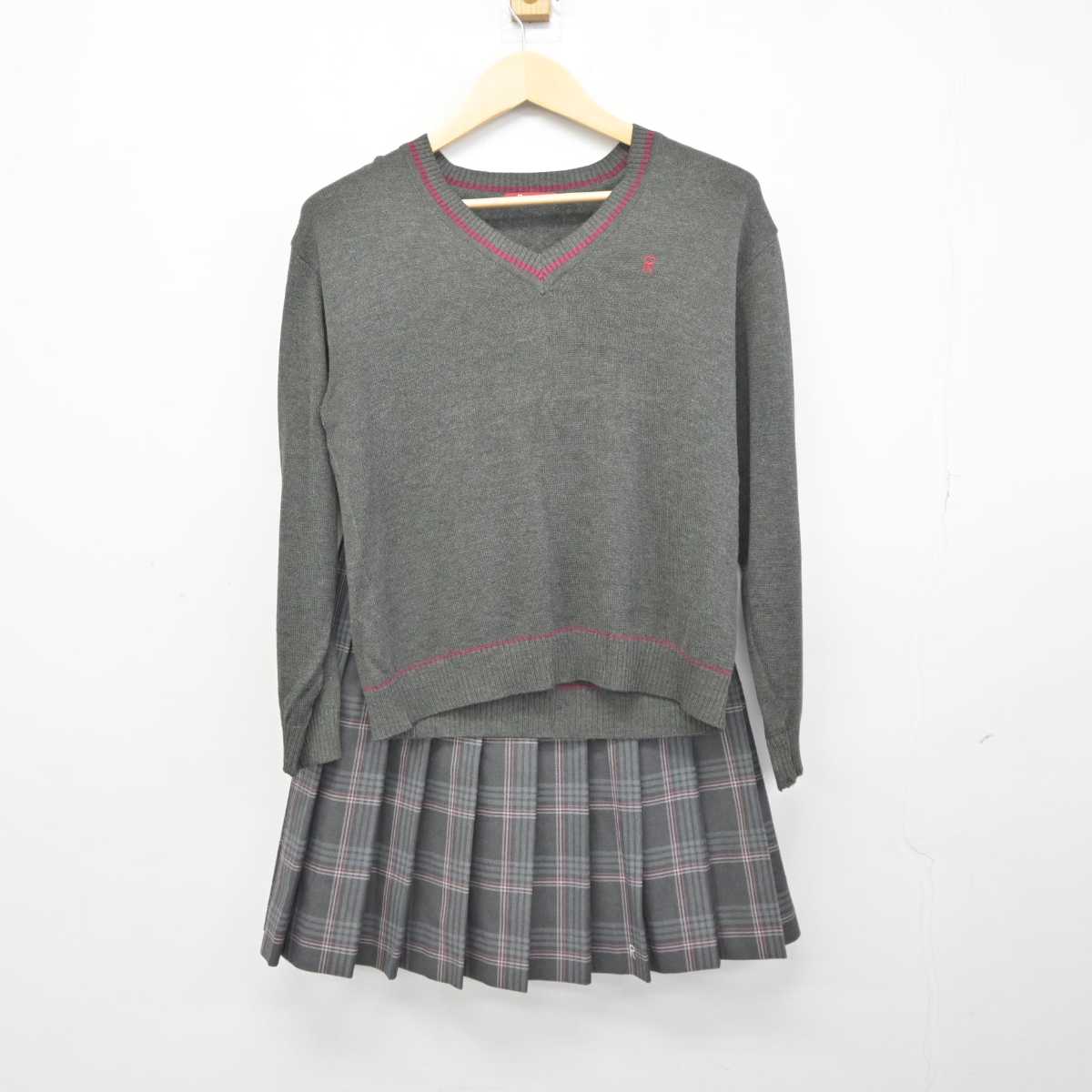 【中古】北海道 立命館慶祥高等学校 女子制服 4点 (ブレザー・ニット・スカート) sf043498