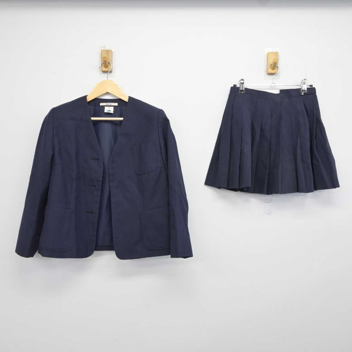 【中古】神奈川県 大野南中学校 女子制服 2点 (ブレザー・スカート) sf043531