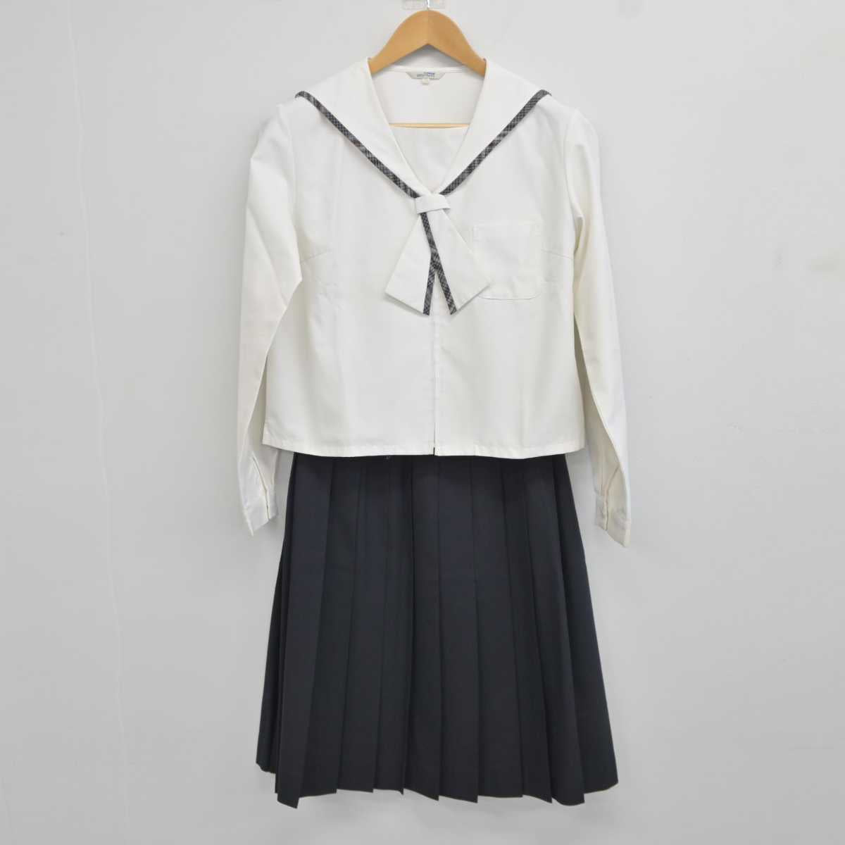 【中古】富山県 新湊中学校 女子制服 3点 (セーラー服・セーラー服・スカート) sf043534