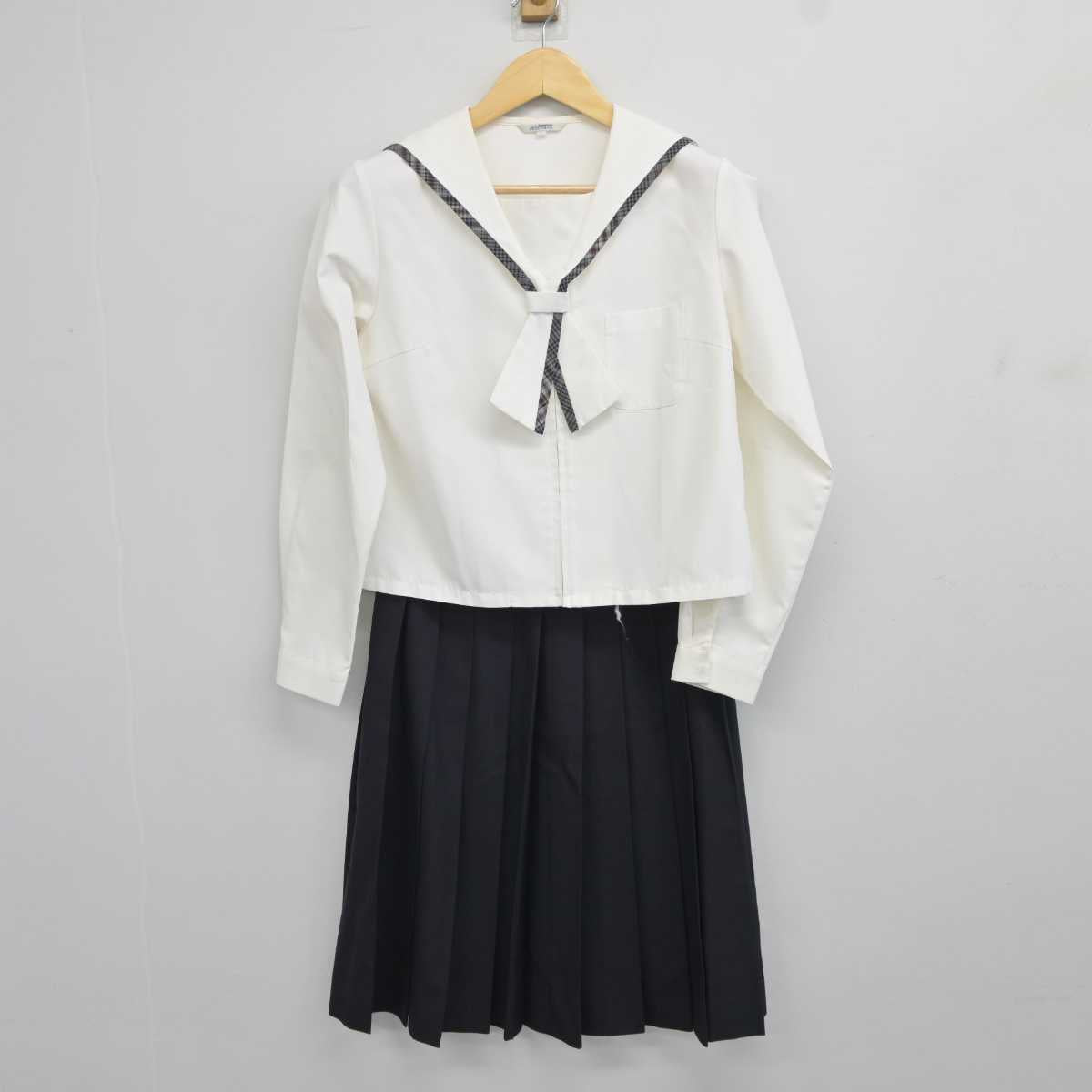 【中古】富山県 新湊中学校 女子制服 3点 (セーラー服・セーラー服・スカート) sf043535