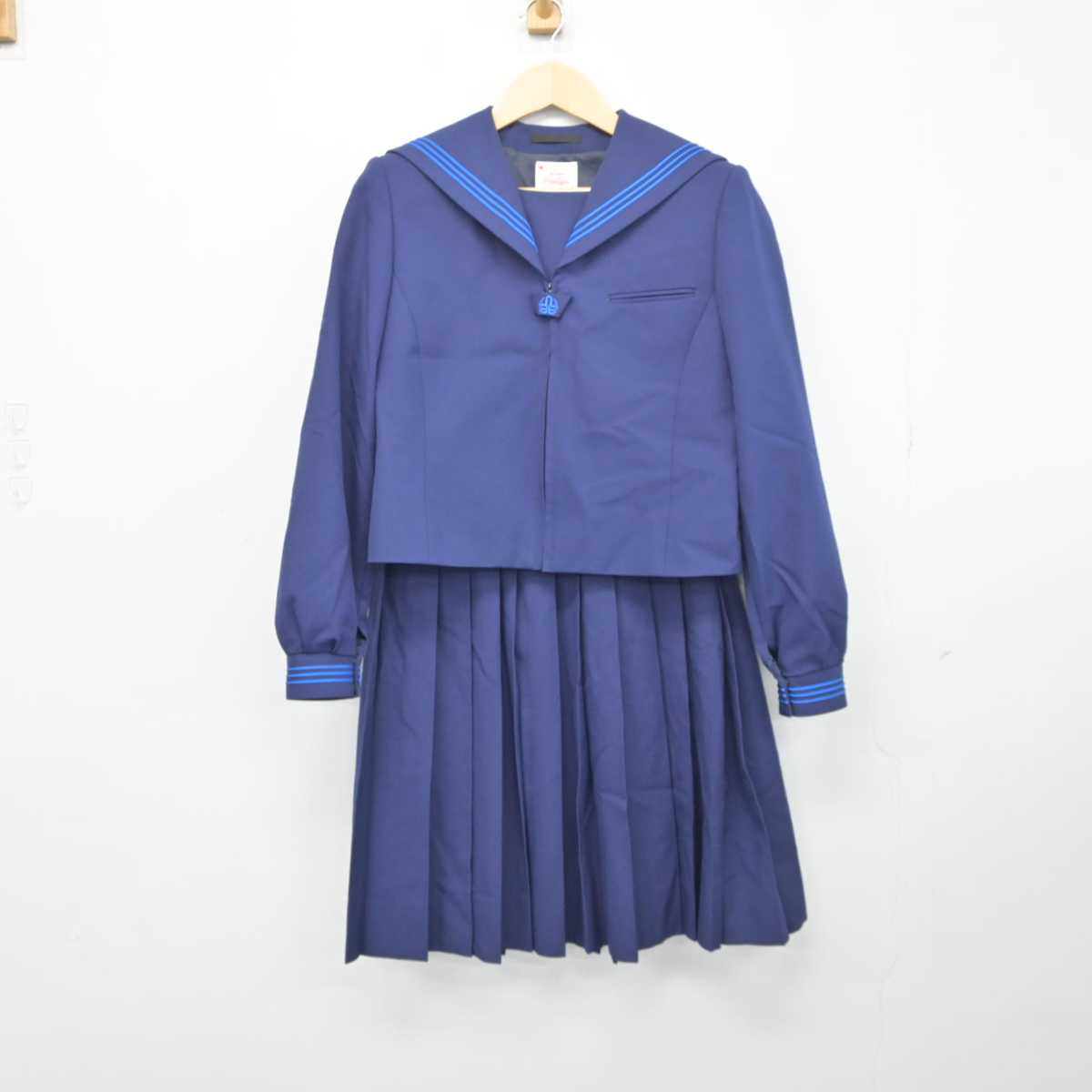 【中古】千葉県 八街北中学校 女子制服 2点 (セーラー服・スカート) sf043619