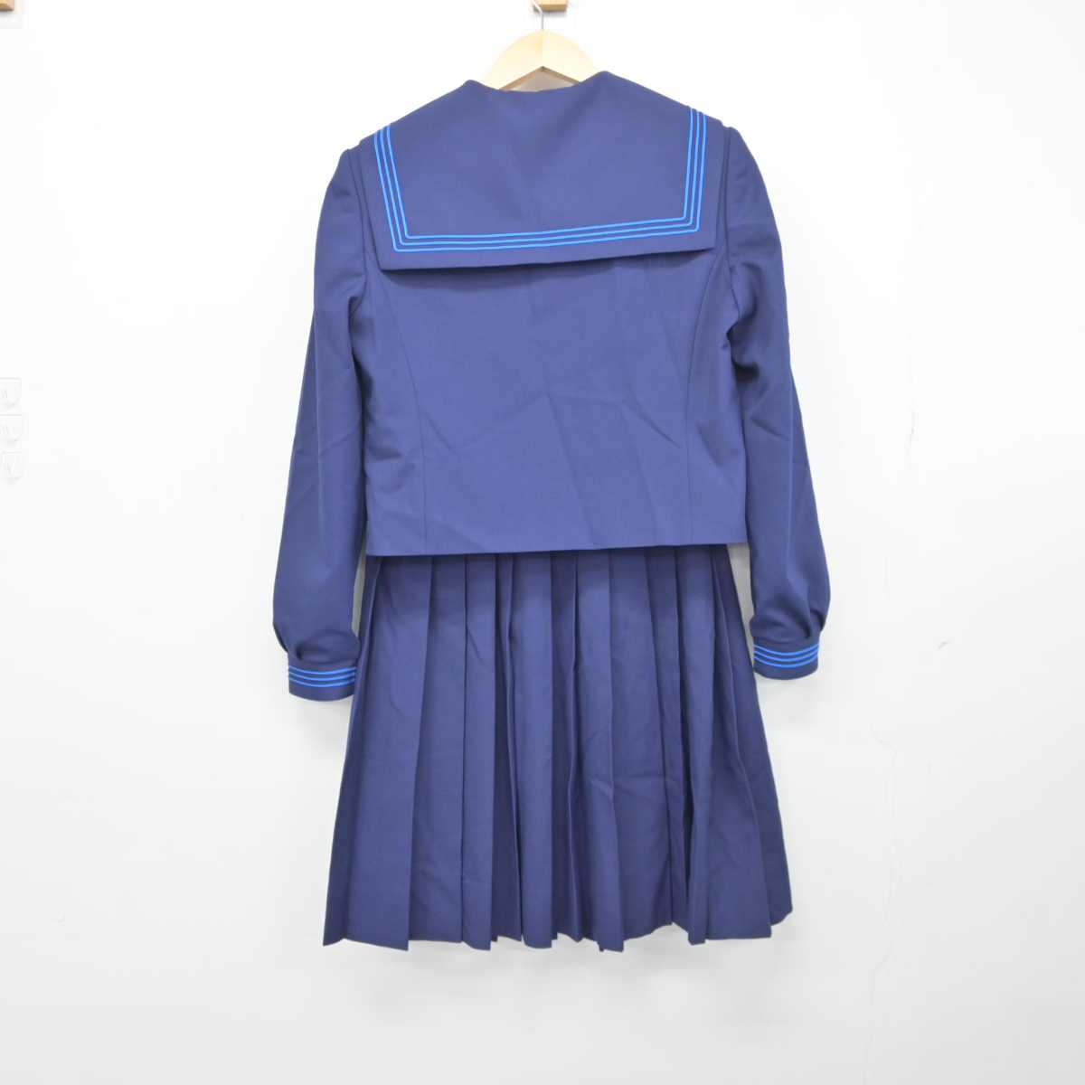 【中古】千葉県 八街北中学校 女子制服 2点 (セーラー服・スカート) sf043619