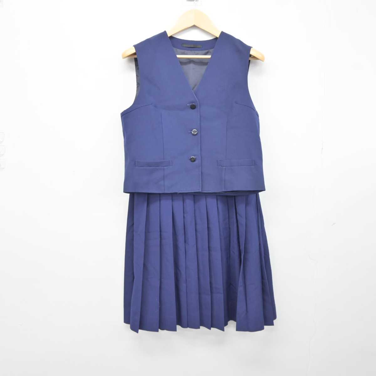 【中古】千葉県 八街北中学校 女子制服 2点 (ベスト・スカート) sf043620