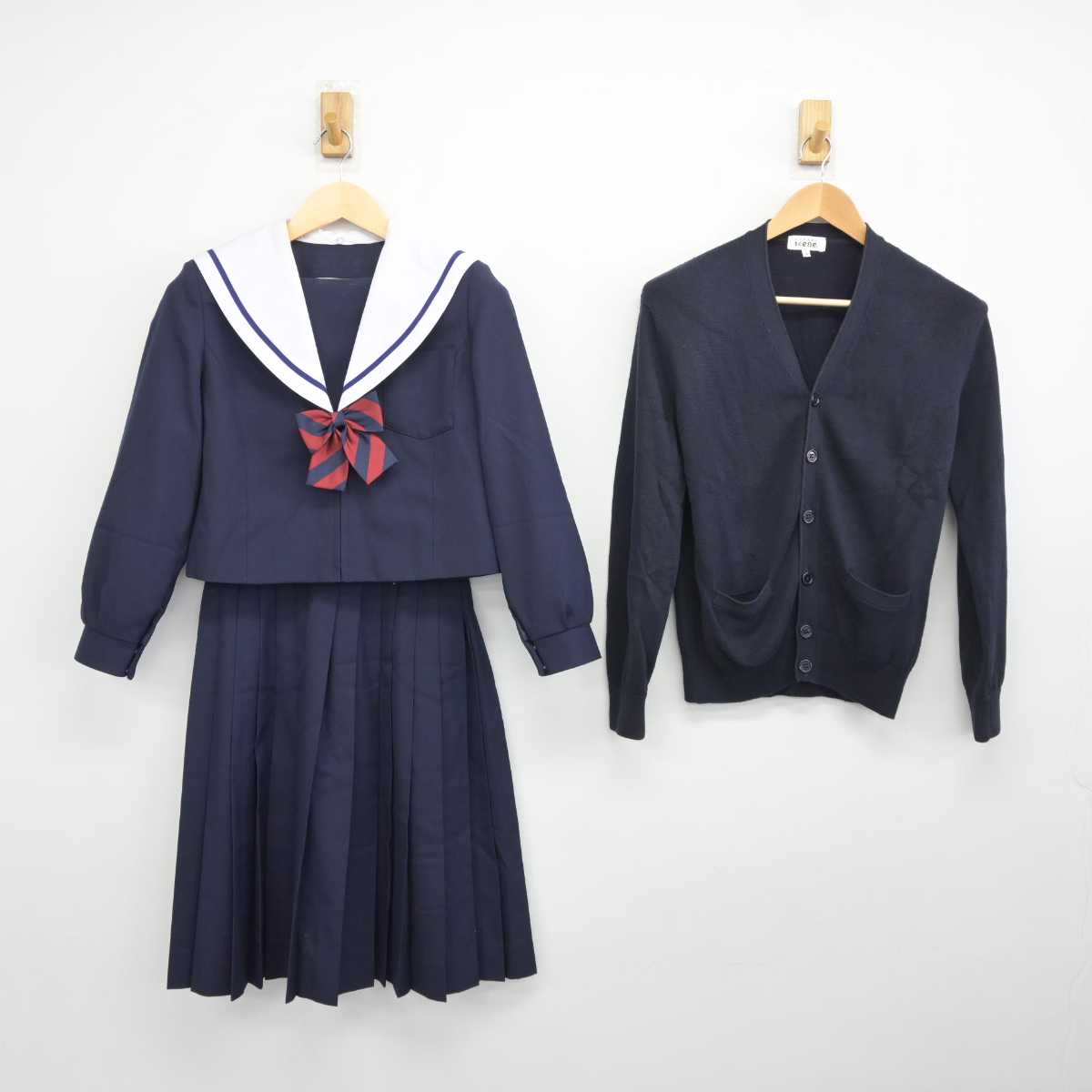 【中古】愛知県 東星中学校 女子制服 4点 (セーラー服・ニット・スカート) sf043690