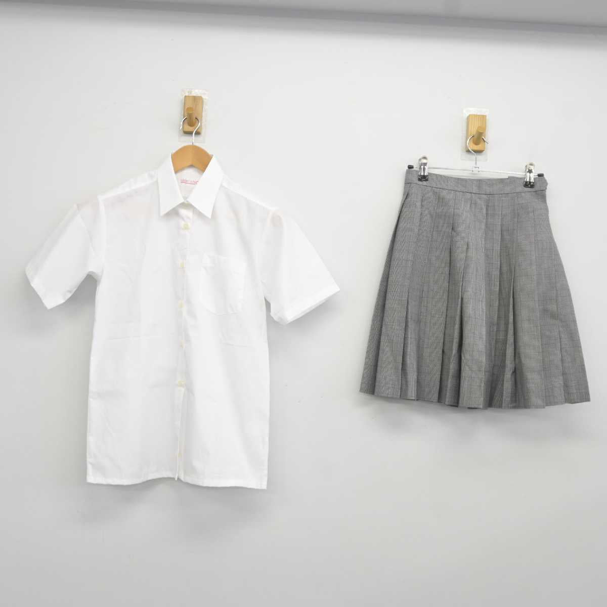 【中古】東京都 東洋高等学校 女子制服 2点 (シャツ・スカート) sf043782