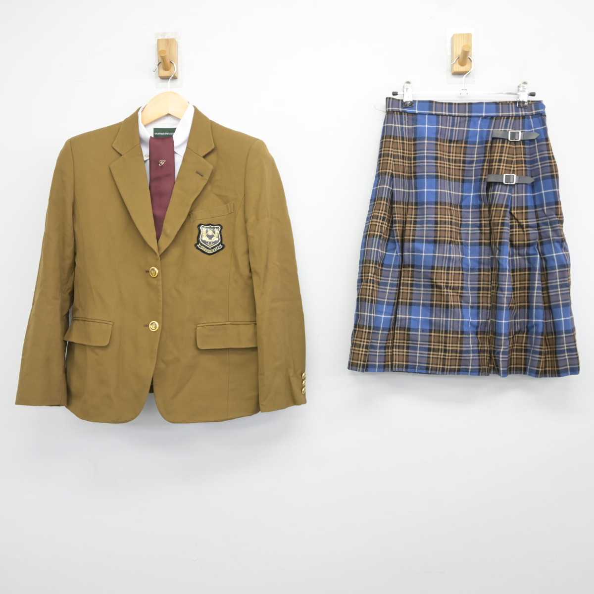 【中古】岡山県 岡山学芸館高等学校 女子制服 4点 (ブレザー・シャツ・スカート) sf043815