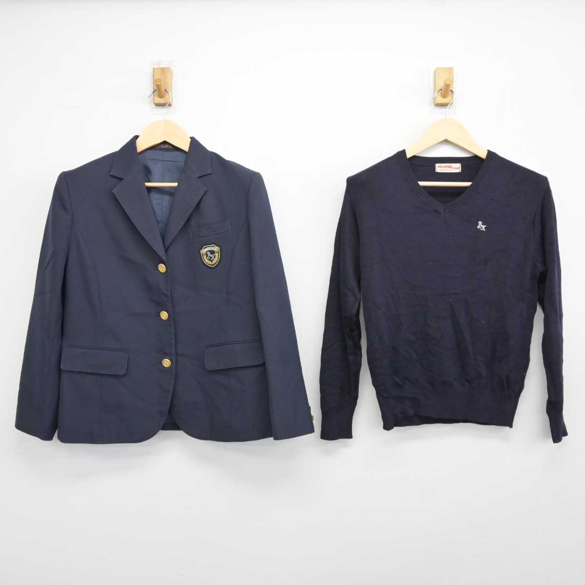 【中古】東京都 足立区立第十中学校 女子制服 4点 (ブレザー・ニット・スカート) sf043918