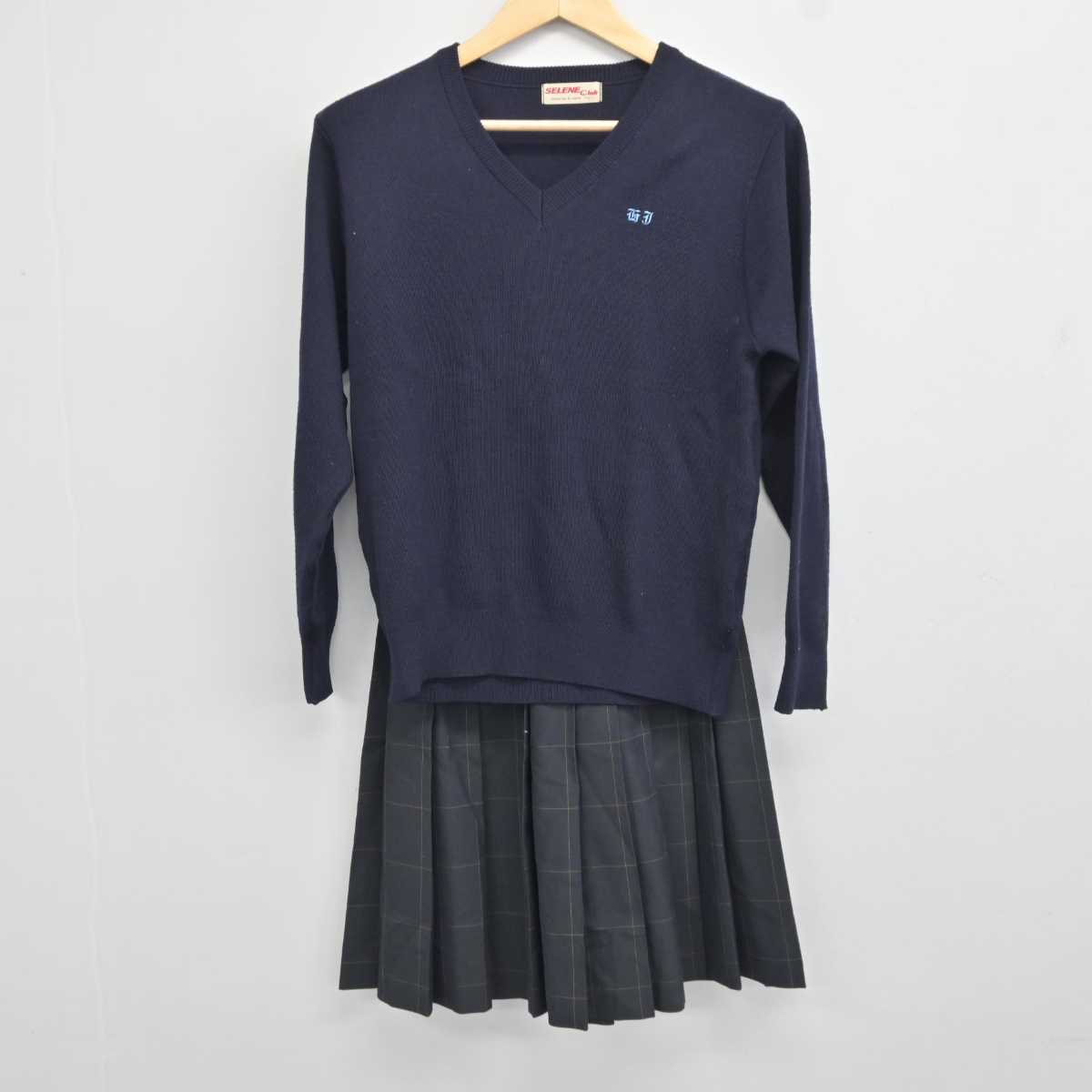 【中古】埼玉県 羽生実業高等学校 女子制服 2点 (ニット・スカート) sf043992