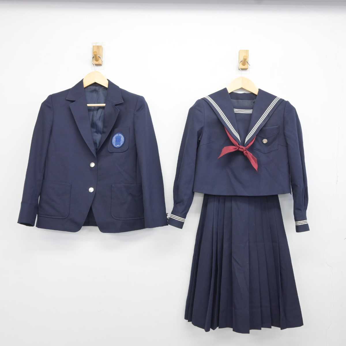 sf044086　女子制服　中古制服通販パレイド　中古】北海道　(ブレザー・セーラー服・スカート)　遺愛女子高等学校　5点