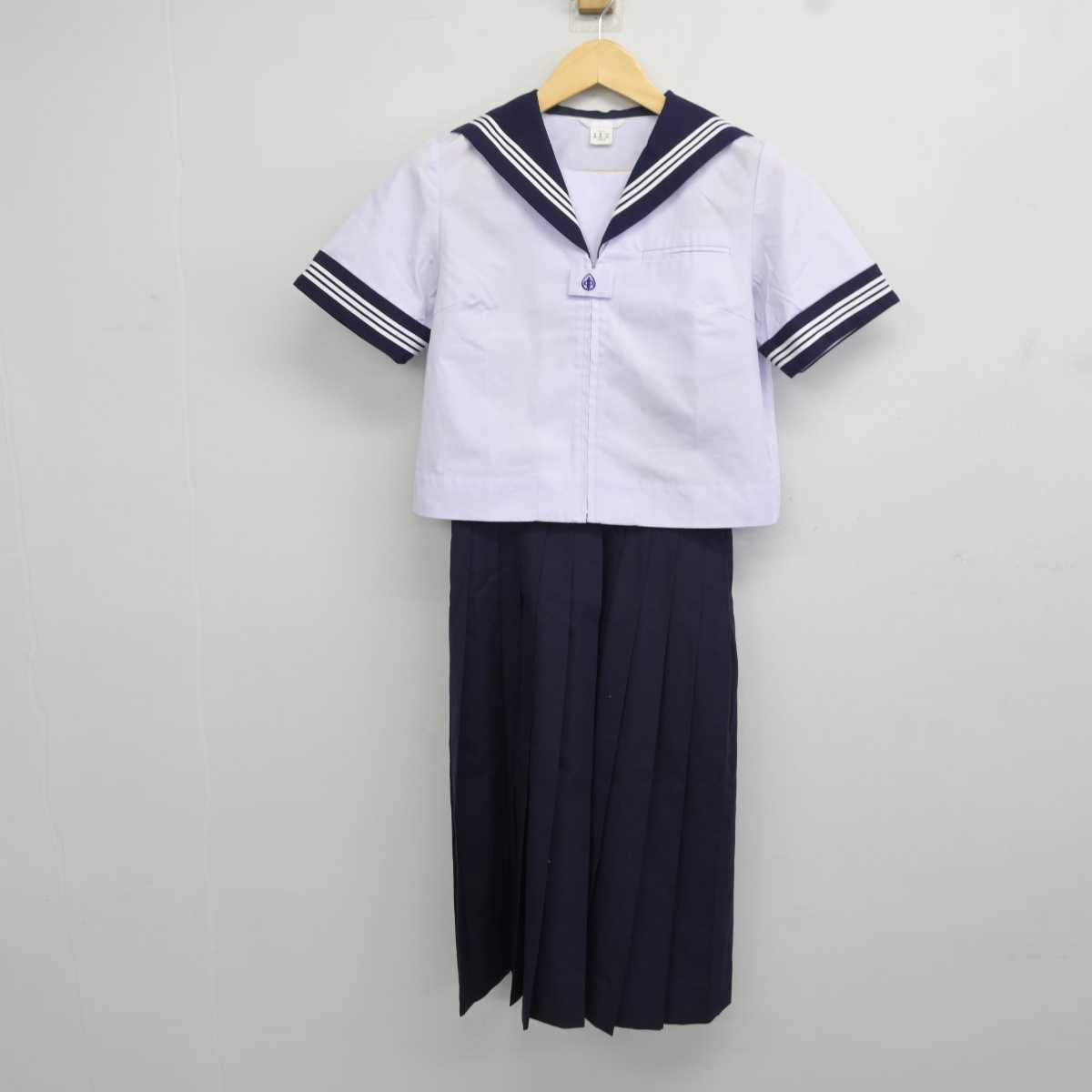 【中古】東京都 上一色中学校 女子制服 3点 (セーラー服・スカート) sf044101