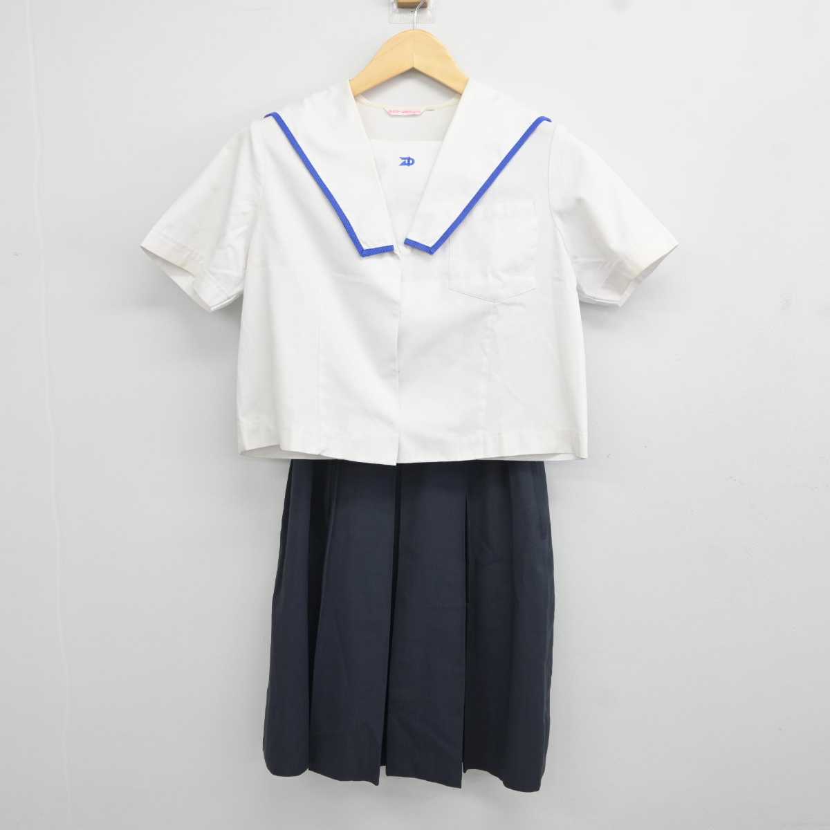 【中古】和歌山県 高野口中学校 女子制服 3点 (セーラー服・セーラー服・スカート) sf044110