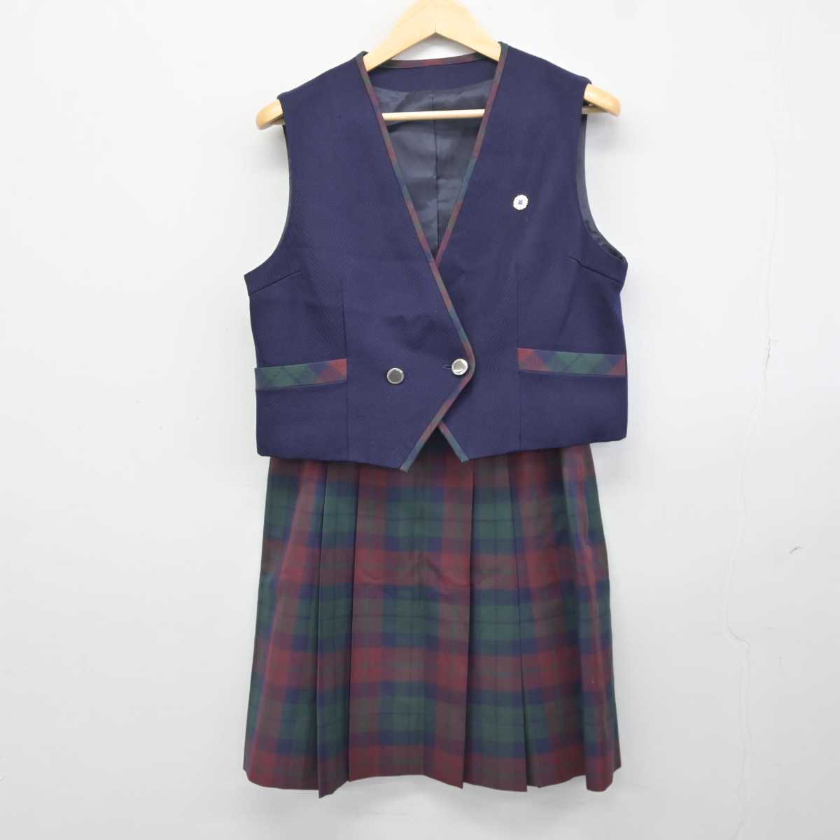 【中古】神奈川県 大西学園高等学校 女子制服 4点 (ブレザー・ベスト・スカート) sf044228