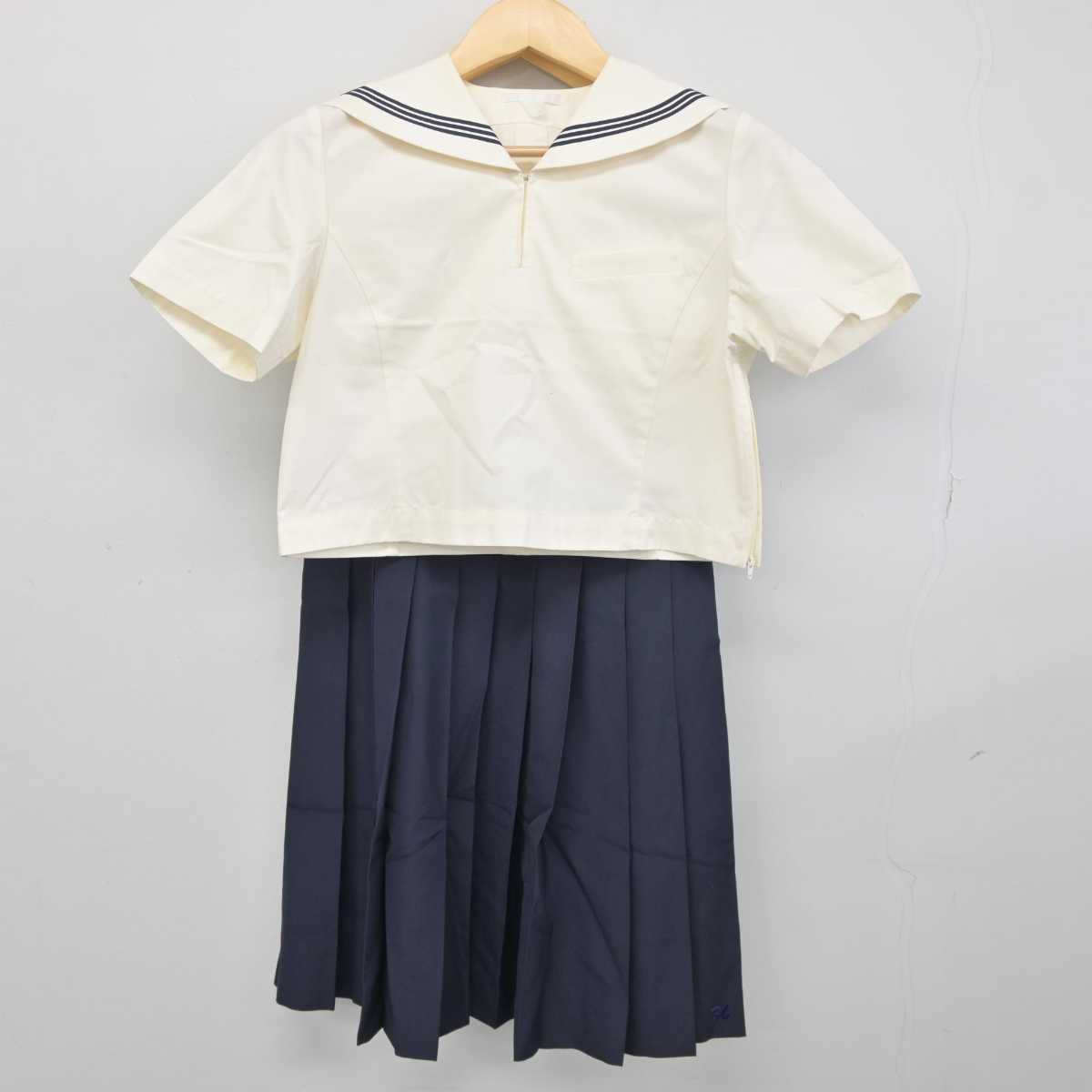 【中古】福岡県 博多女子高等学校 女子制服 2点 (セーラー服・ジャンパースカート) sf044302