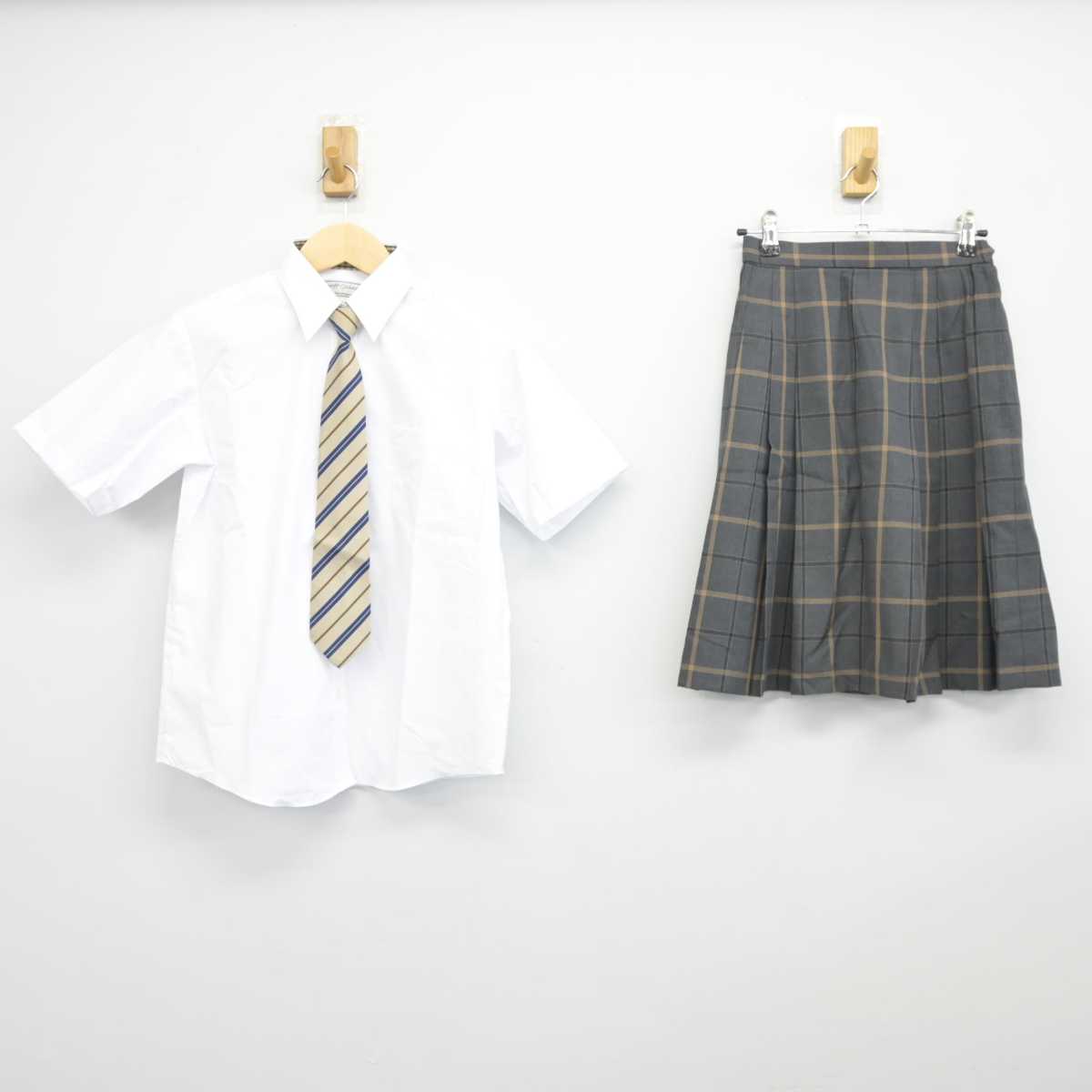 【中古】三重県 高田学苑高田高等学校 女子制服 3点 (シャツ・スカート) sf044319