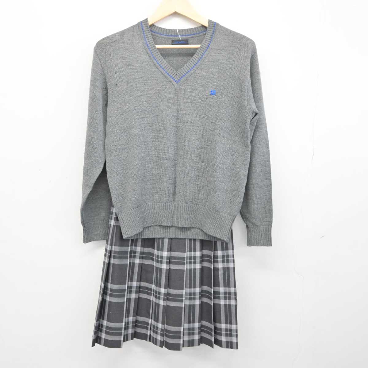 【中古】埼玉県 叡明高等学校 女子制服 2点 (ニット・スカート) sf044337