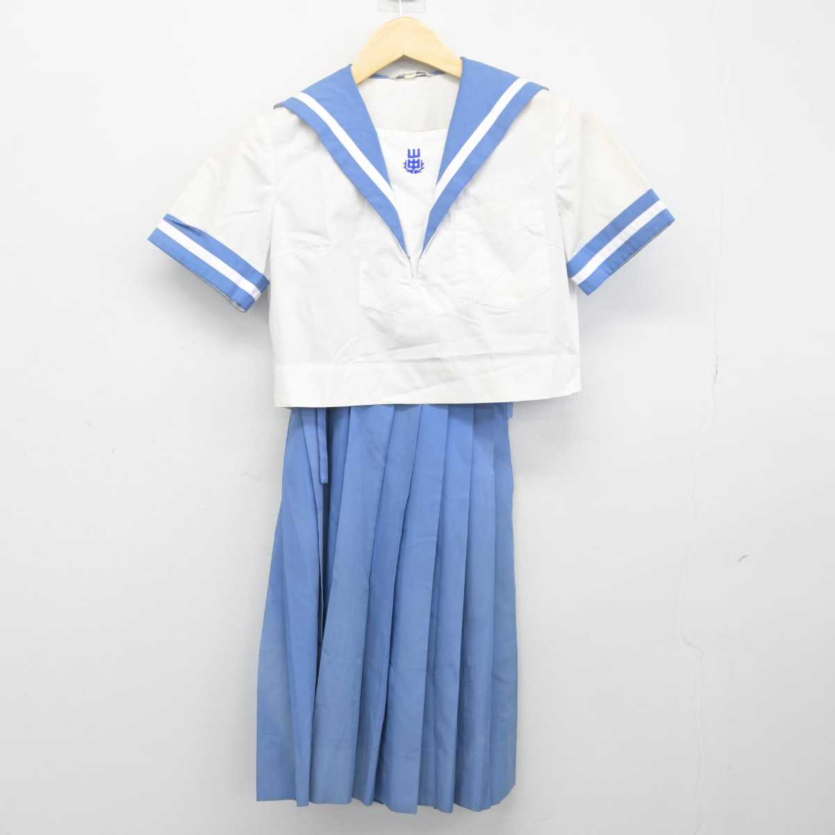 【中古】熊本県 山鹿中学校 女子制服 2点 (セーラー服・スカート) sf044596