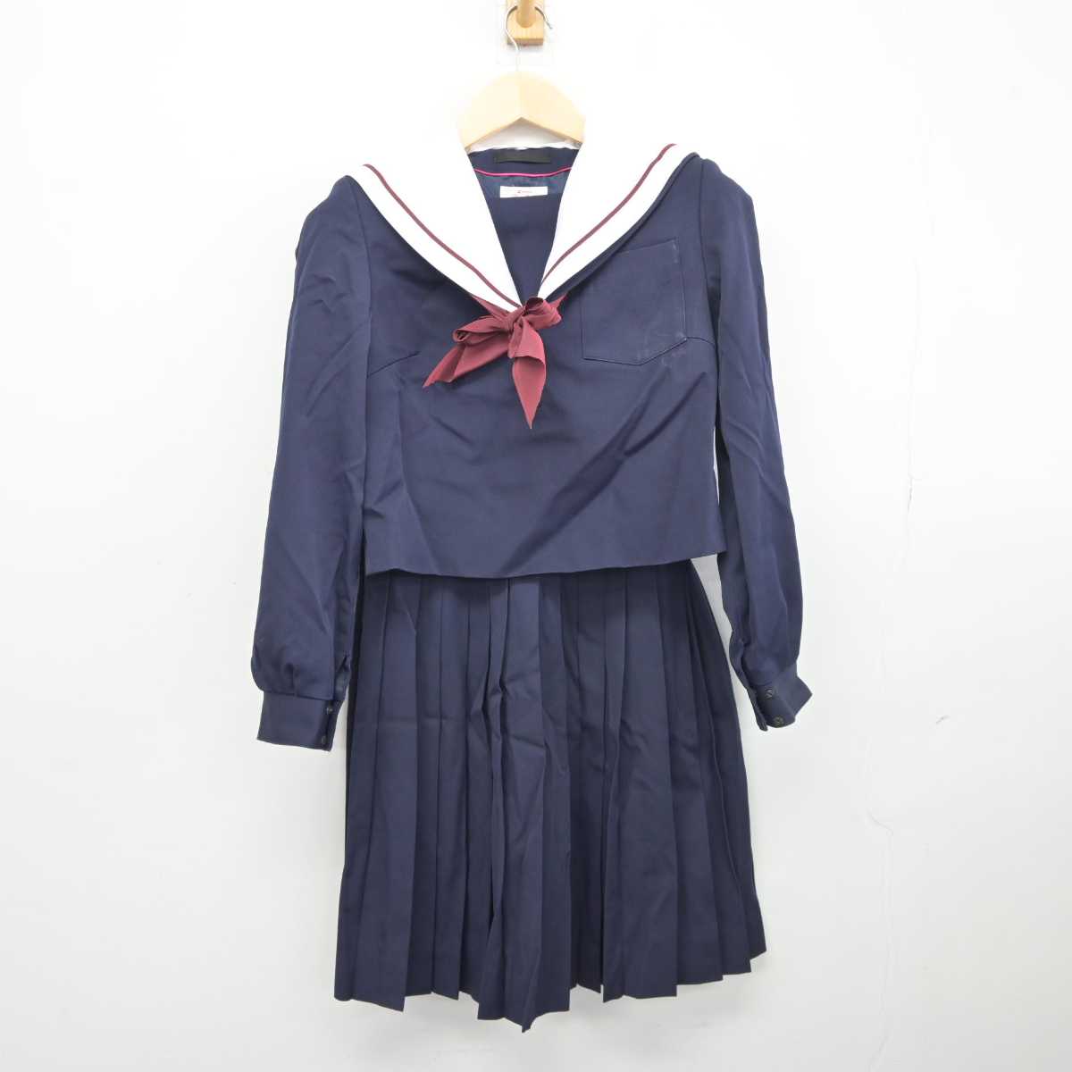 【中古】愛知県 梅坪台中学校 女子制服 2点 (セーラー服・スカート) sf044616