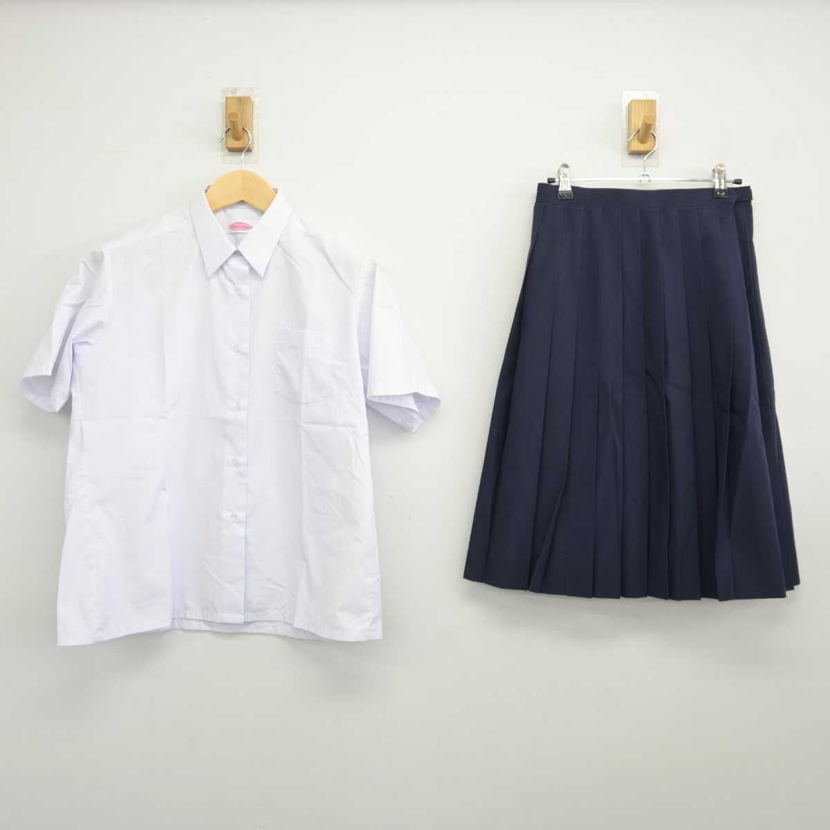 【中古】千葉県 周南中学校 女子制服 2点 (シャツ・スカート) sf044818