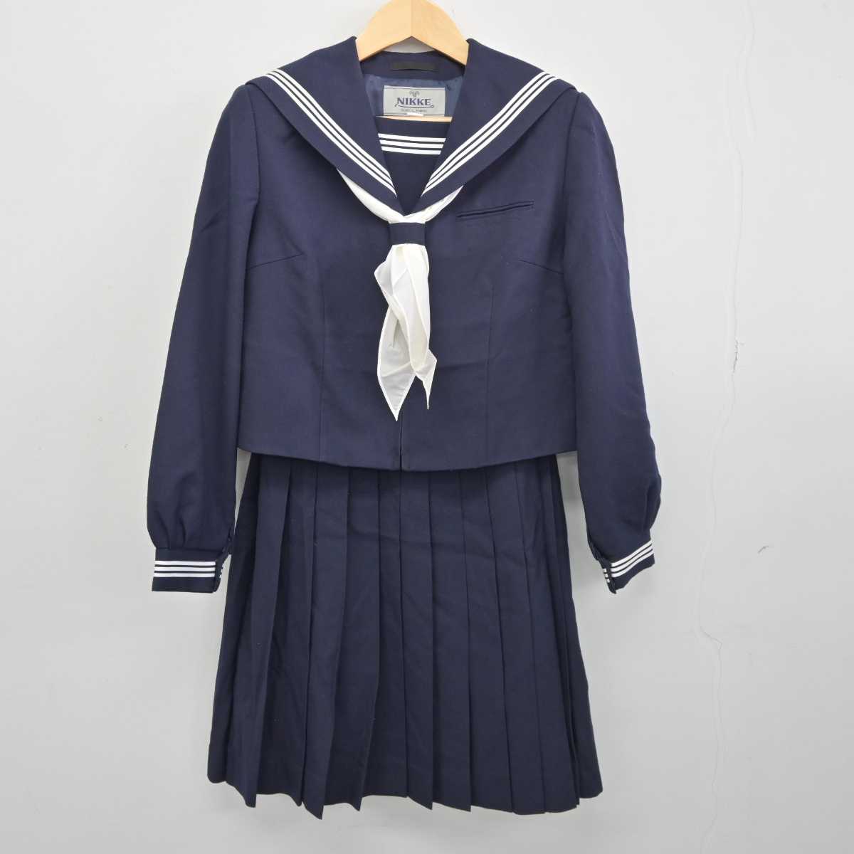 【中古】千葉県 富田中学校 女子制服 3点 (セーラー服・スカート) sf044820