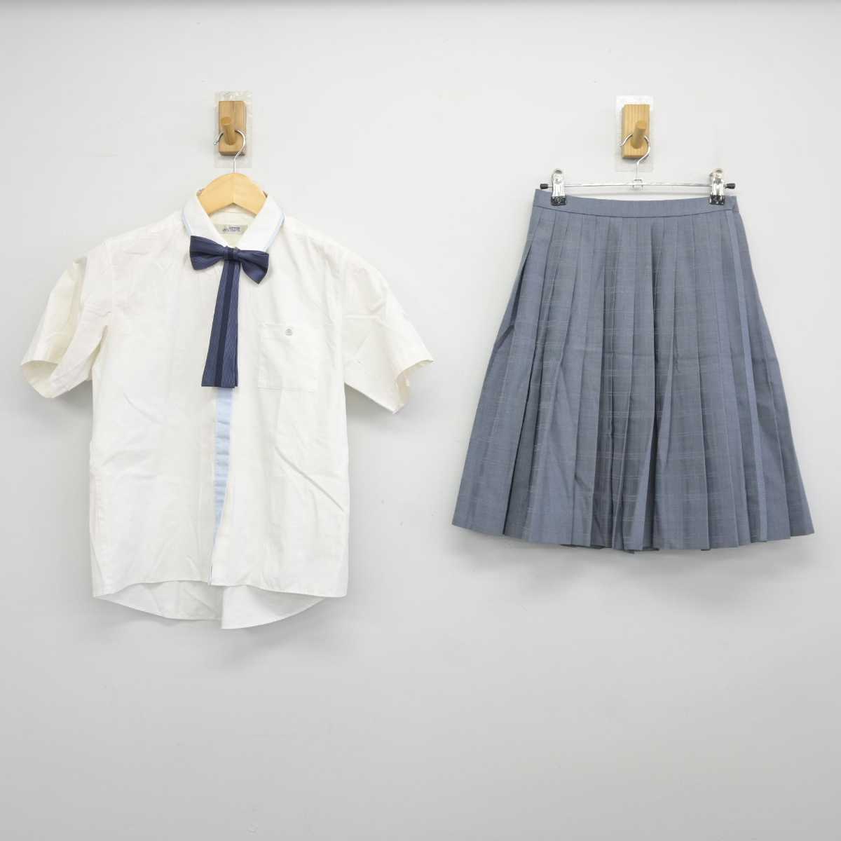 【中古】千葉県 八千代松陰高等学校 女子制服 3点 (シャツ・スカート) sf044830