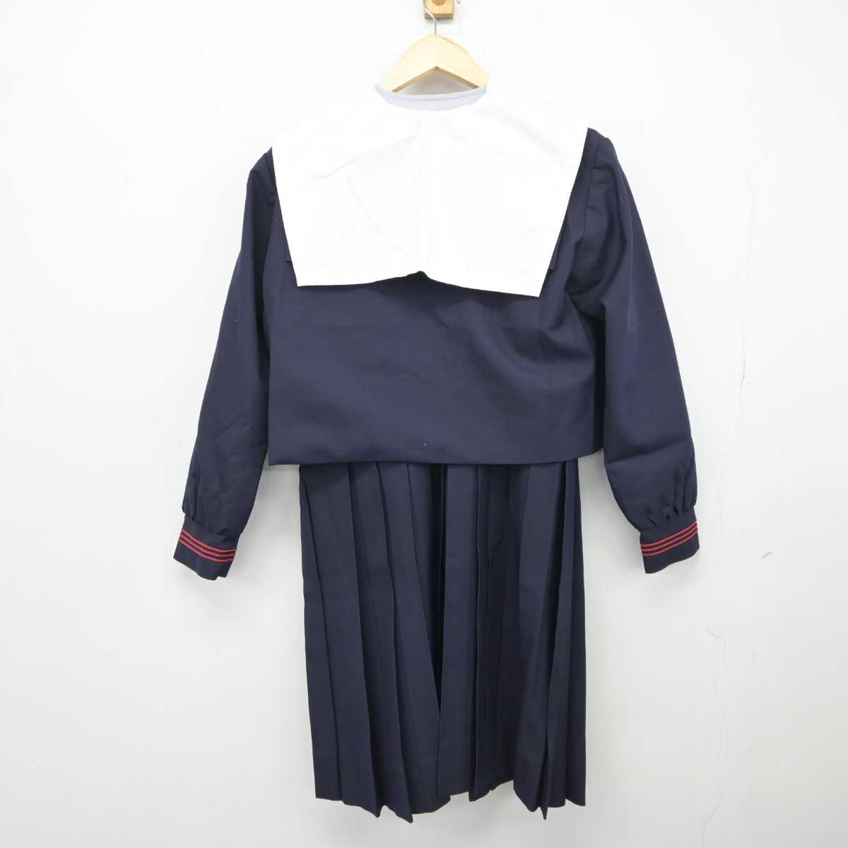 大阪府 プール学院中学校・高校 校章バッジ セーラー服 (制服/有名私立/女子校/女子高/バッチ/十字架/ミッションスクール) - コスプレ衣装