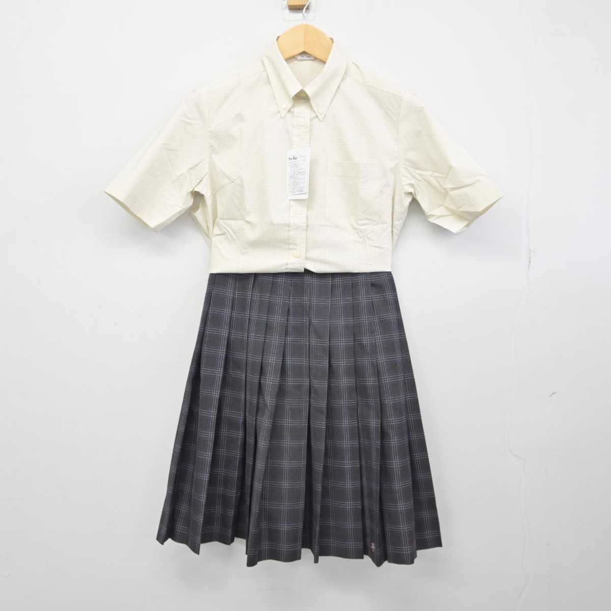 【中古】福島県 喜多方桐桜高等学校 女子制服 2点 (シャツ・スカート) sf045119