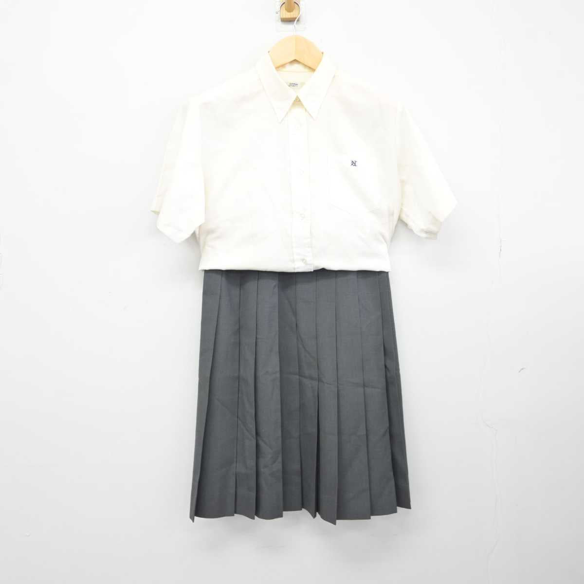 【中古】栃木県 佐野日本大学高等学校 女子制服 3点 (シャツ・スカート) sf045137