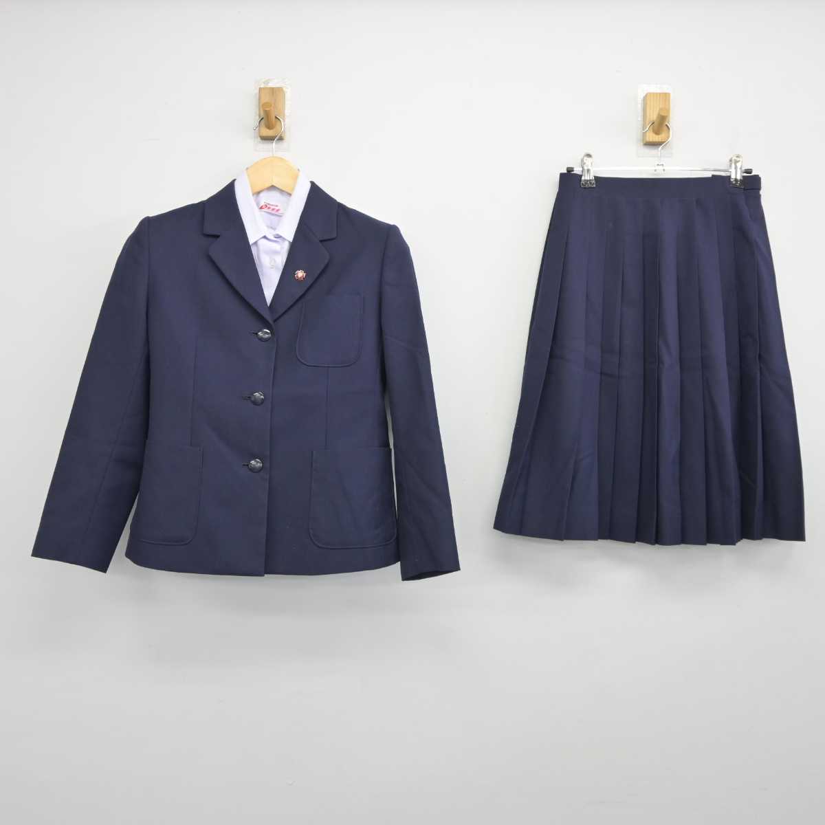 【中古】埼玉県 大原中学校 女子制服 4点 (ブレザー・シャツ・スカート) sf045150