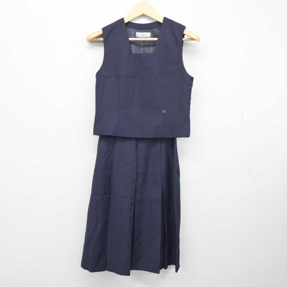 【中古】神奈川県 横須賀市立大楠中学校 女子制服 2点 (ベスト・スカート) sf045374