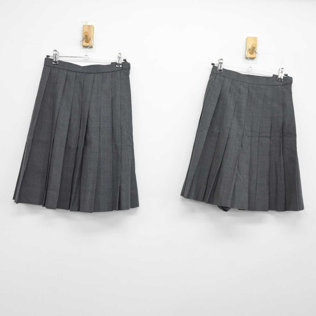 【中古】兵庫県 明石西高等学校 女子制服 3点 (スカート・スカート) sf045375