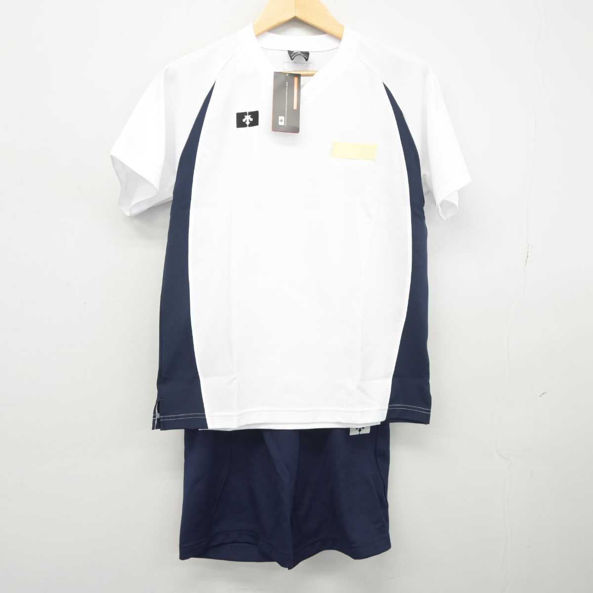 【中古】東京都 足立区立第六中学校 女子制服 2点 (体操服 上・体操服 下) sf045412