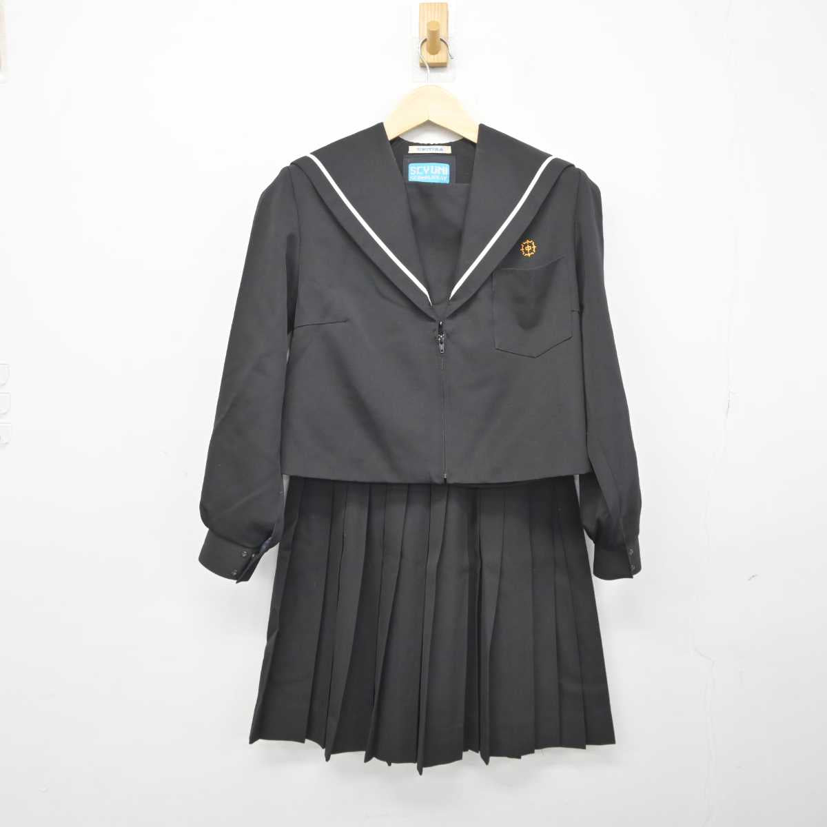 【中古】三重県 成徳中学校 女子制服 4点 (セーラー服・シャツ・スカート) sf045455