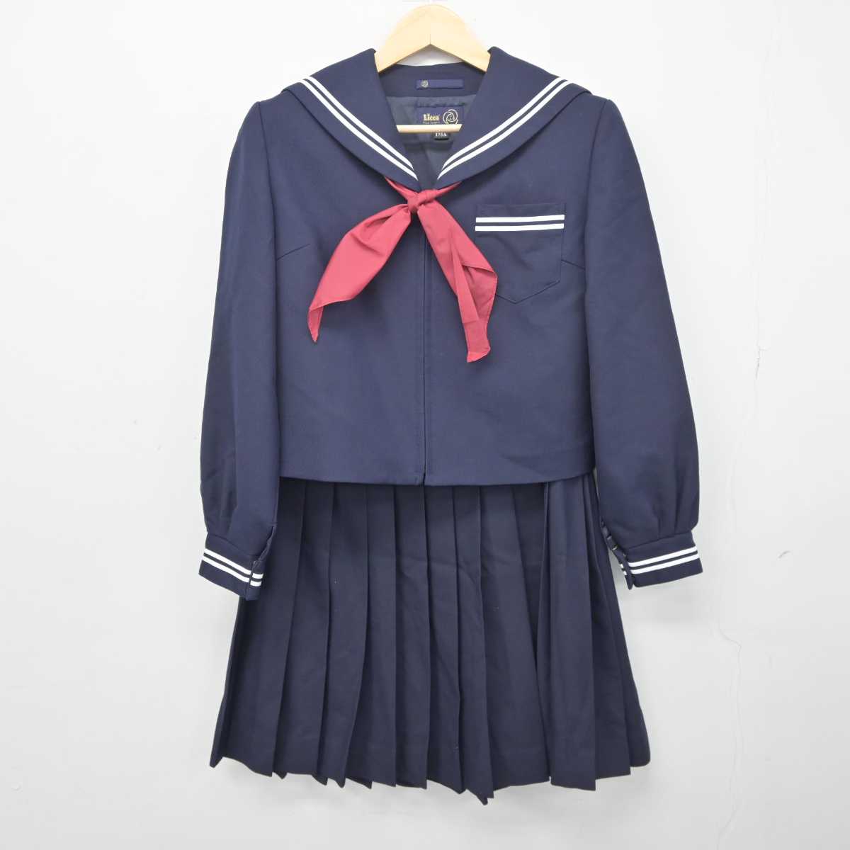 【中古】青森県 裾野中学校 女子制服 3点 (セーラー服・スカート) sf045481