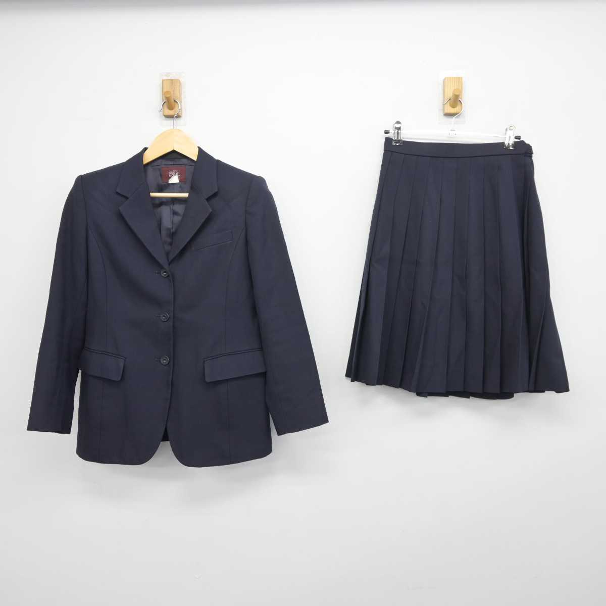 【中古】千葉県 国府台高等学校 女子制服 2点 (ブレザー・スカート) sf045483