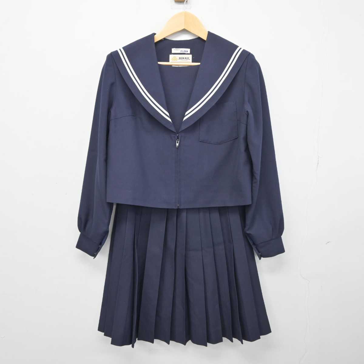 【中古】愛知県 名古屋市立志賀中学校/旧制服あり 女子制服 3点 (セーラー服・セーラー服・スカート) sf045497