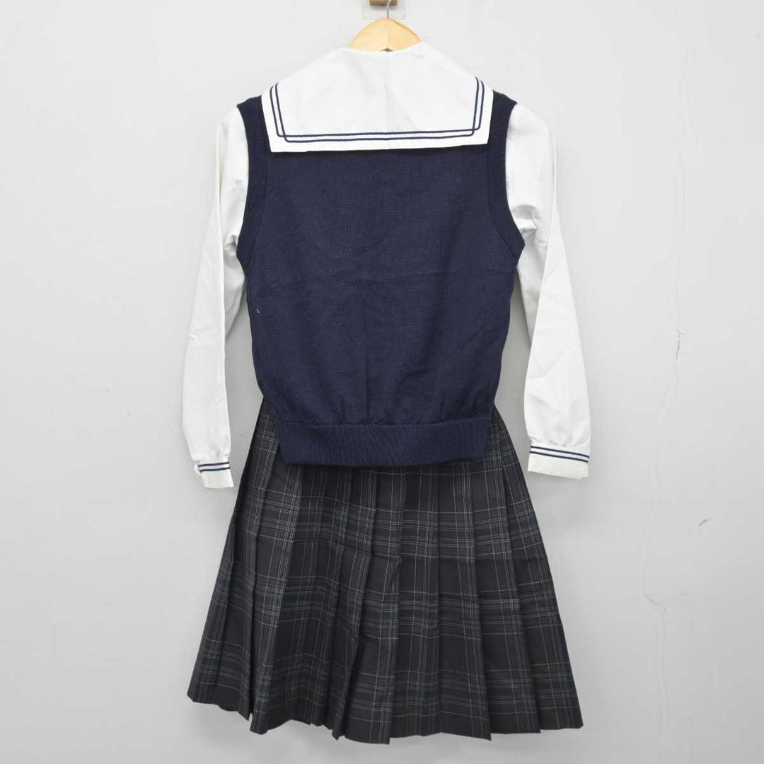 【中古】愛媛県 聖カタリナ学園高等学校 女子制服 3点 (シャツ・ニットベスト・スカート) sf045522 | 中古制服通販パレイド