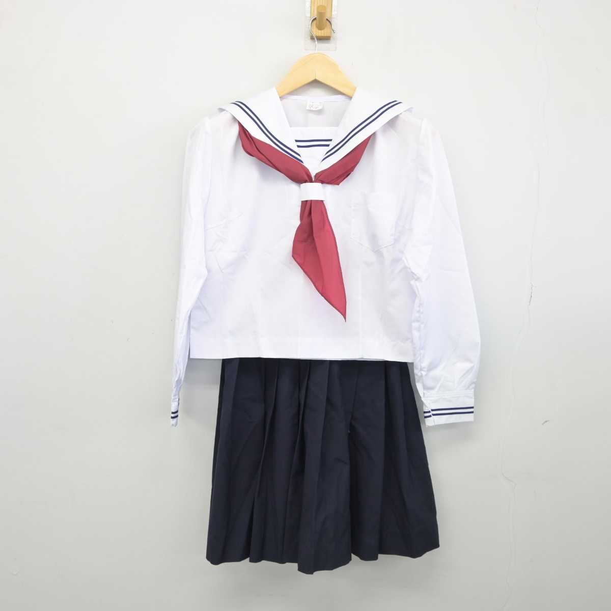 【中古】 学校名不明 女子制服 3点 (セーラー服・スカート) sf045610