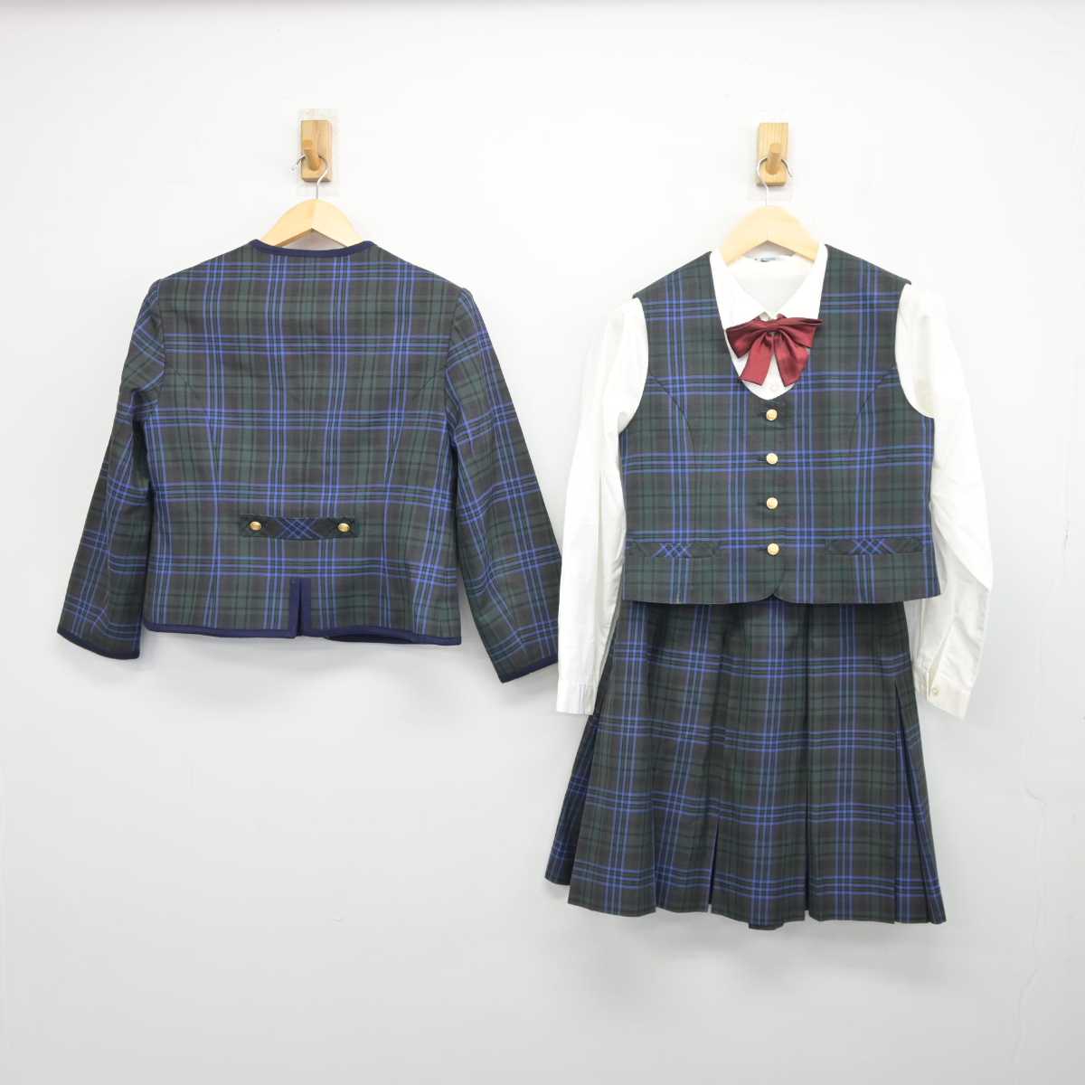 【中古】秋田県 大館桂高等学校/旧制服 女子制服 5点 (ブレザー・ニットベスト・シャツ・スカート) sf045622