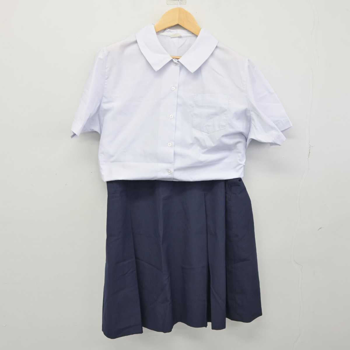 【中古】埼玉県 松山中学校 女子制服 3点 (ベスト・シャツ・スカート) sf045691